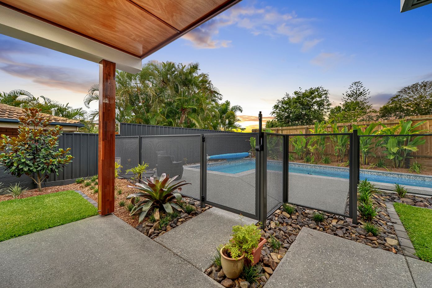 Victoria Pool Perf Melbourne pool fencing alternative
