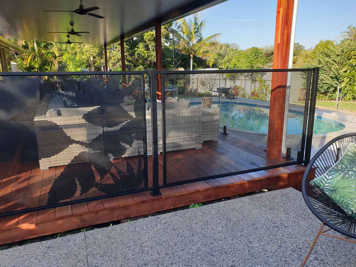 Poolperf-best_pool_fencing_and_balustrade_solution-Slider03